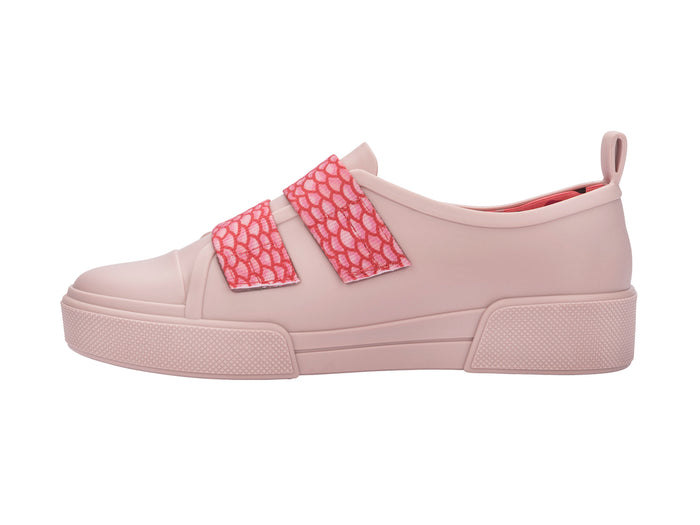 Melissa Cool pink sneaker for women with stylish design and comfortable fit