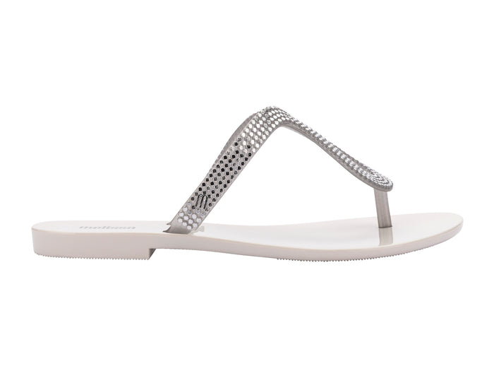 flat flip flops for women