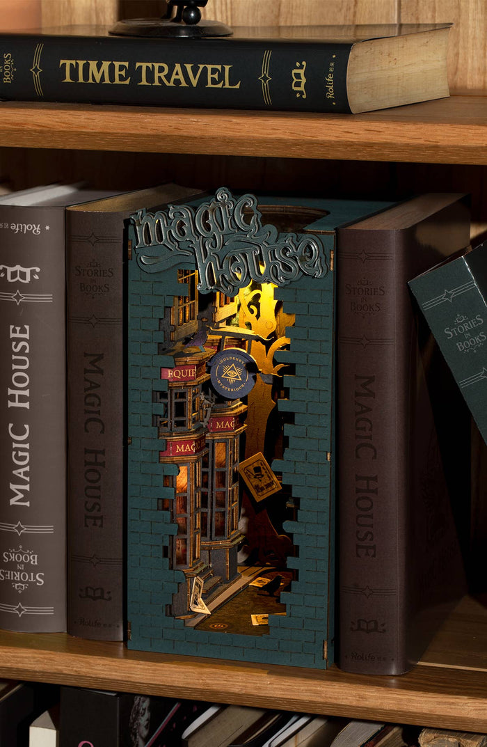 Robotime: Magic House Book House Rolife 3D Wooden Puzzles Figure