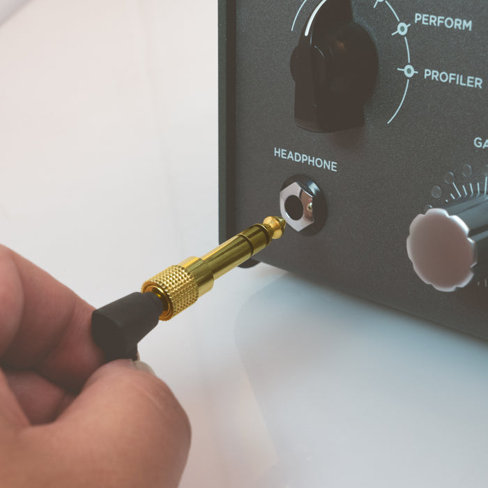1/4" Adapter near Headphone plug