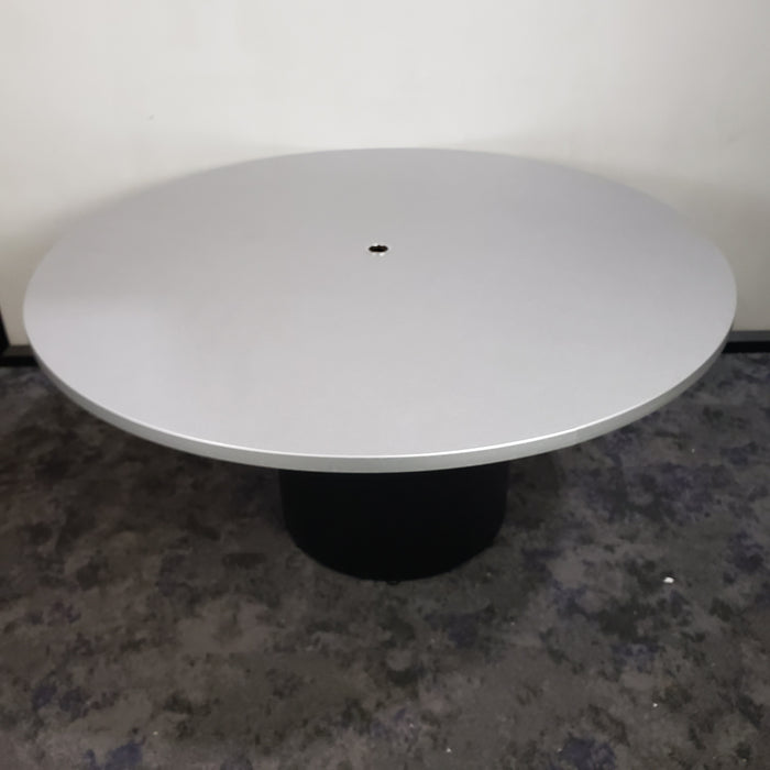 5' Round Table