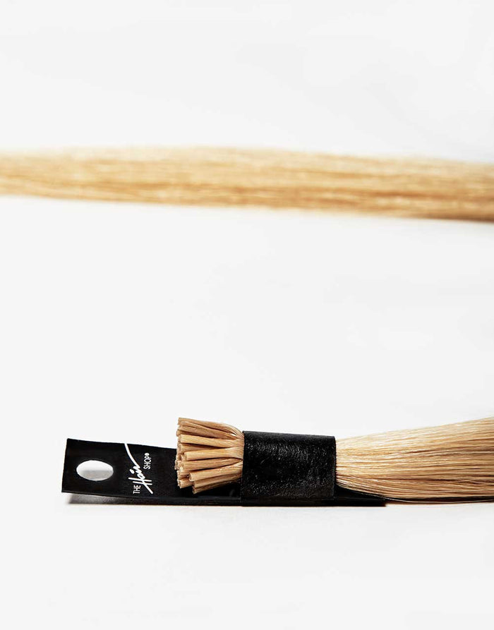 single bundle of I-tip extension in blonde