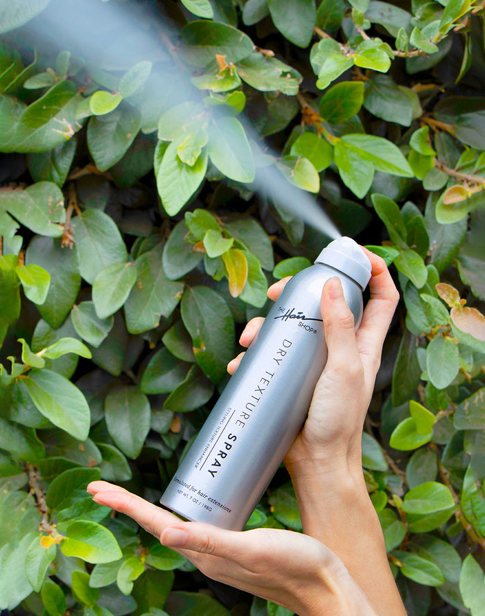 hand holding Dry Texture Spray