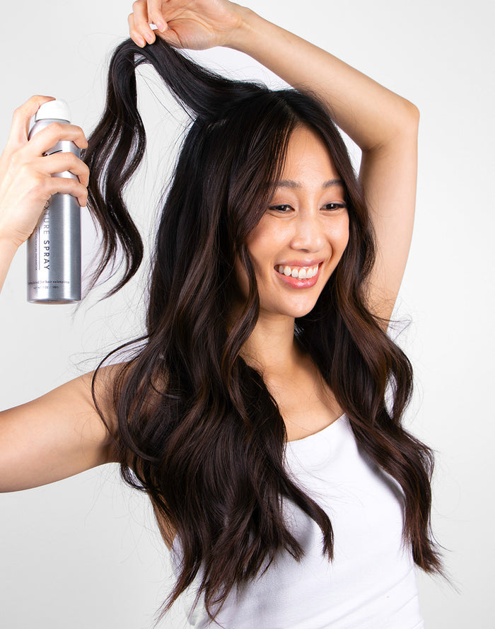 model using the Dry Texture Spray