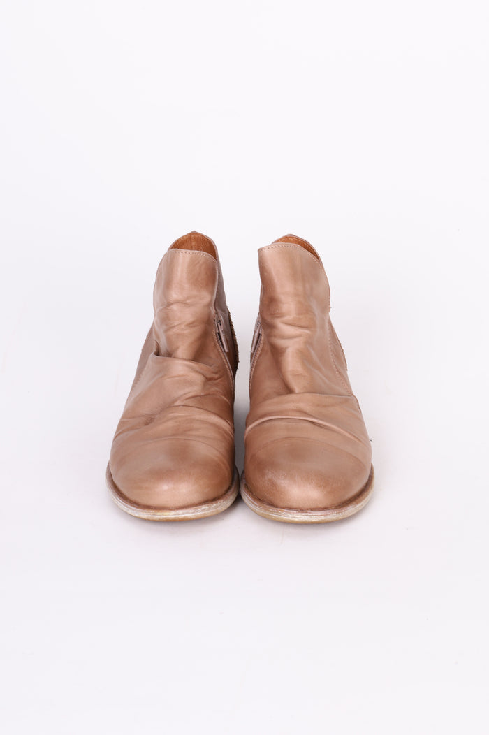 EOS Womens Beige Shoes Size EU 38