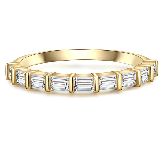 Goldener Ring mit Baguette-Zirkonia