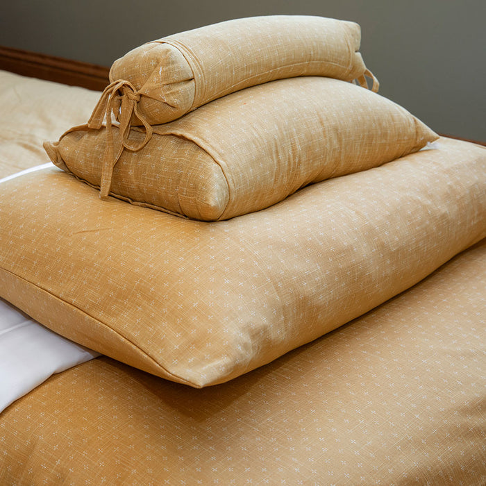 J-Life Kin Gold Buckwheat Hull Pillow