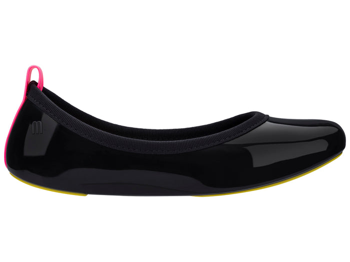 Melissa Lance Flat Black Ballerinas for Women - Classic and Comfortable Everyday Footwear
