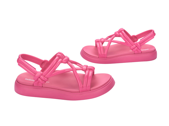 Melissa Papete Essential Sand Salinas Pink Sandal styled for a casual summer look.