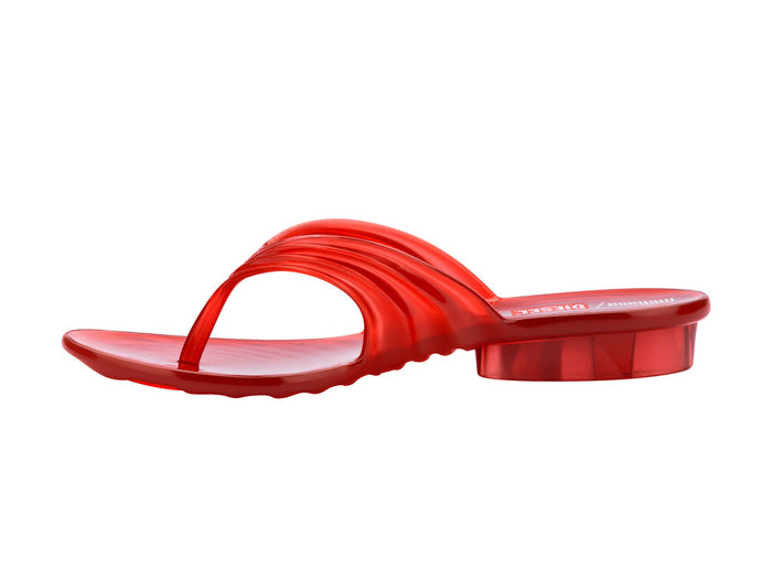 Melissa Quantum Thong Diesel trendy red flip flops for women featuring a stylish design and comfortable everyday wear.
