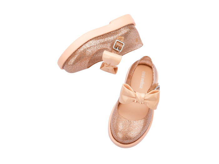 Mini Melissa Lola Baby beige Sneaker with Bow Applique – stylish, comfy, and durable baby sneakers for girls. Perfect toddler footwear with COD available