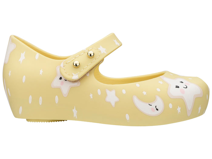 Mini Melissa Ultragirl Sweet Dreams pink baby sandals with star and moon print, comfortable lightweight kids footwear for girls