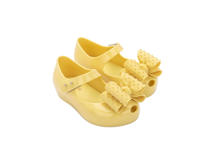 Mini Melissa Ultragirl Sweet VII Oversize Bow Yellow Baby Sandal – Adorable yellow baby sandals with a large bow design, comfortable fit, and charming style for little girls.