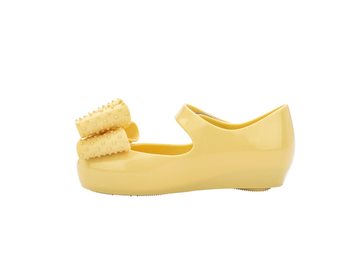 Mini Melissa Ultragirl Sweet VII Oversize Bow Yellow Baby Sandal – Adorable yellow baby sandals with a large bow design, comfortable fit, and charming style for little girls.
