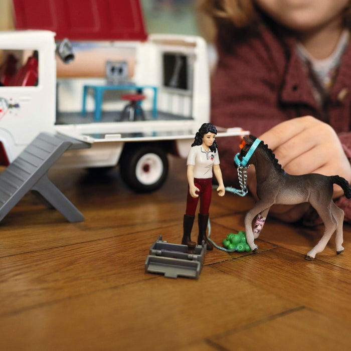 Mobile Vet with Hanoverian Foal