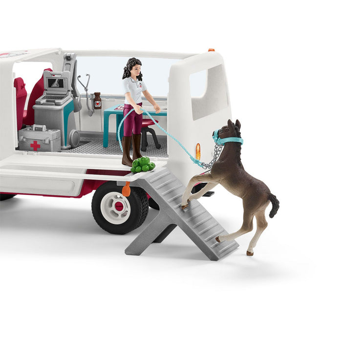 Mobile Vet with Hanoverian Foal
