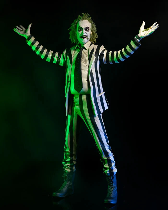 Neca Beetlejuice 1988 - Striped Suit Beetlejuice 1/4 Scale Figure