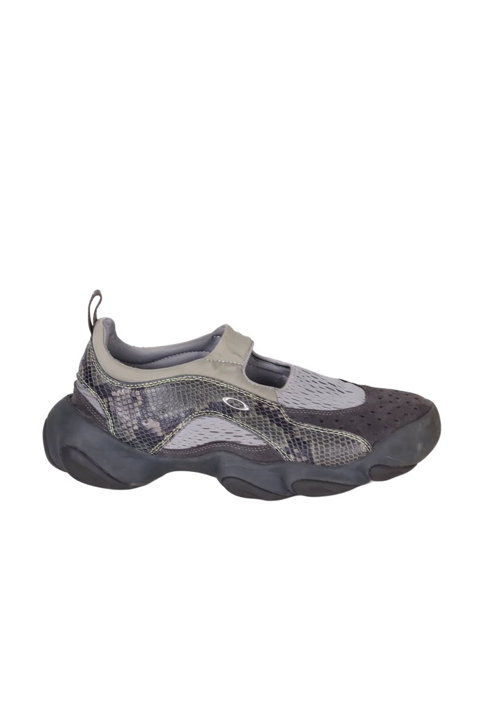 Oakley Mens Grey Sneakers Size EU 46