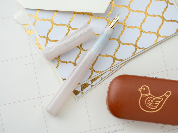 Pilot Kakuno Fountain Pen - Madoromi – Cumulus White