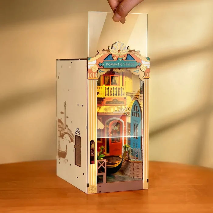 Robotime - Romantic Venice Rolife DIY Book Nook Crafts figure