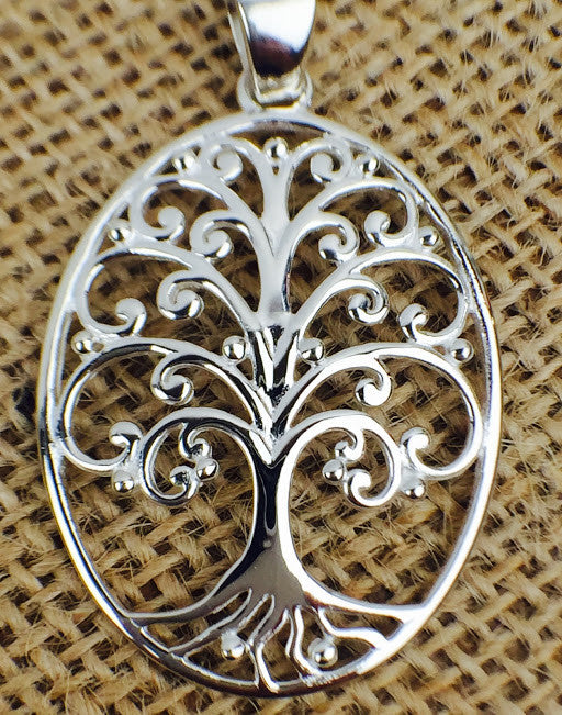 Southern Gates Sterling Silver Oval Oak Tree Pendant