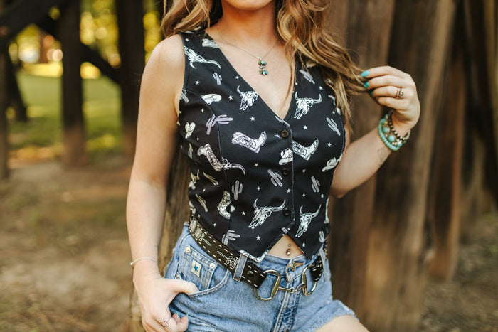Steer Skull V - neck VestS