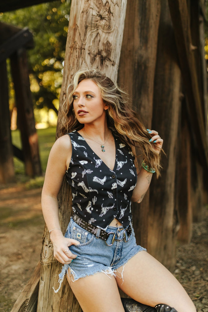Steer Skull V - neck VestS