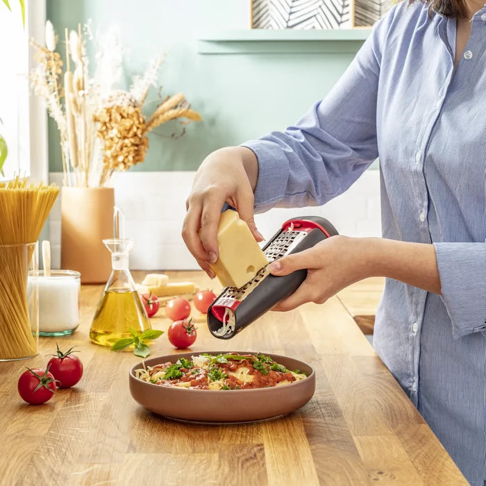 Tefal Ingenio Box Grater K2072714 in Use