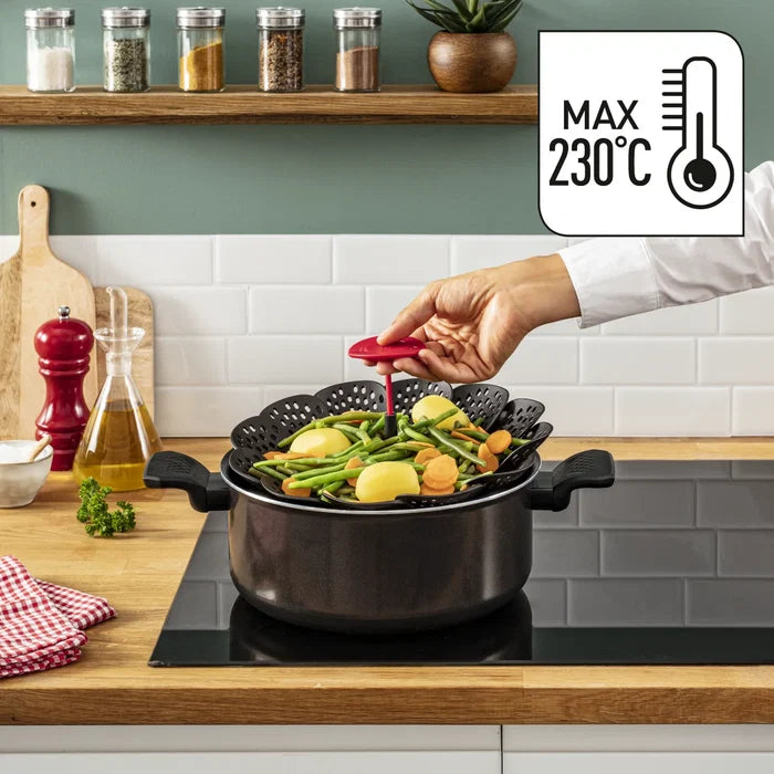 Tefal Ingenio Steamer Basket K2071614 in use in pot max 230 degrees celcius