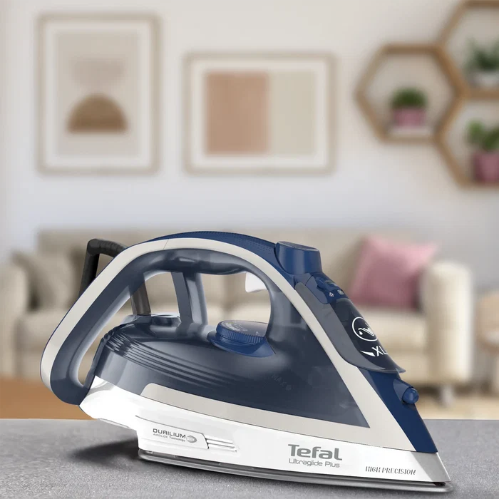 Tefal Ultraglide Plus Airglide Steam Iron FV5840