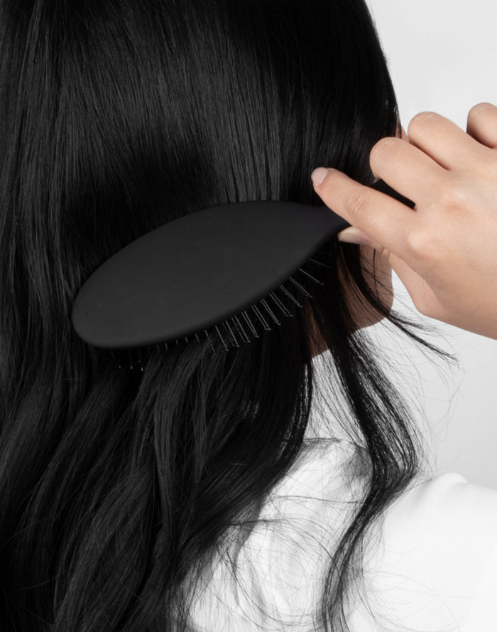 THS detangling brush application